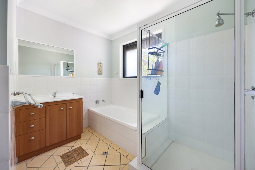5 Lawrence Avenue, Tamworth, NSW, 2340 - Image 10