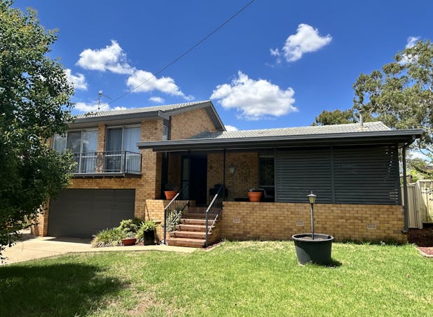 27 Kyooma Street, Tamworth, NSW, 2340 - Image 1