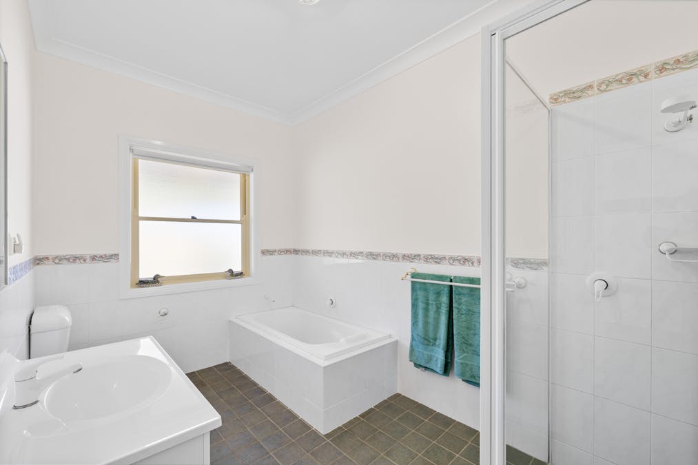 72 Wyndham Close, Tamworth, NSW, 2340 - Image 16