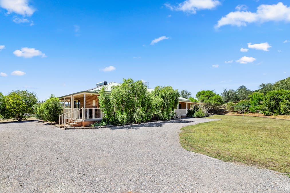 72 Wyndham Close, Tamworth, NSW, 2340 - Image 7