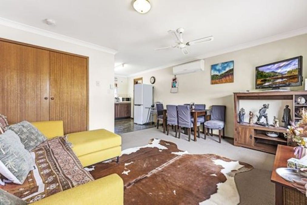 2/6 Hunt Street, Tamworth, NSW, 2340 - Image 2
