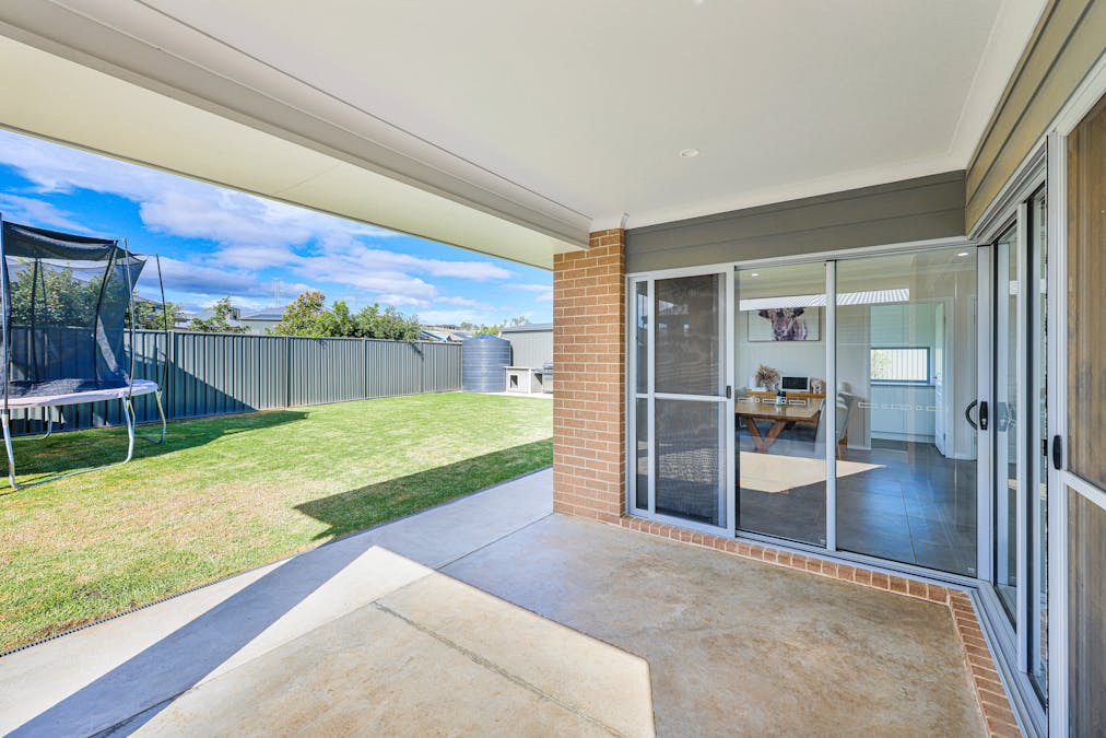 42 Eagle Avenue, Tamworth, NSW, 2340 - Image 11
