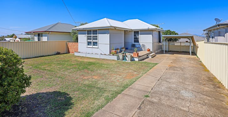 17 Peel Street, Tamworth, NSW, 2340 - Image 1