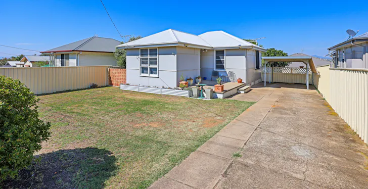 17 Peel Street, Tamworth, NSW, 2340