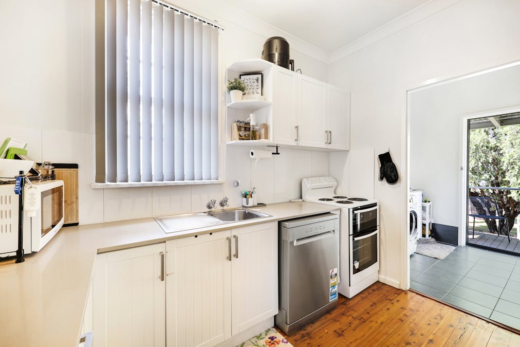 17 Peel Street, Tamworth, NSW, 2340 - Image 3