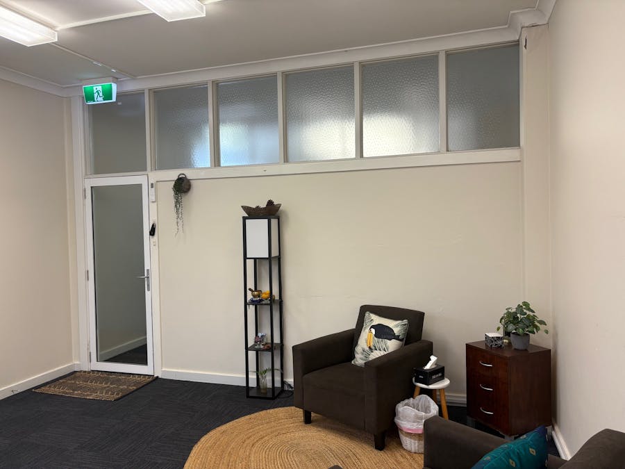 Suite 6/493 Peel Street, Tamworth, NSW, 2340 - Image 4