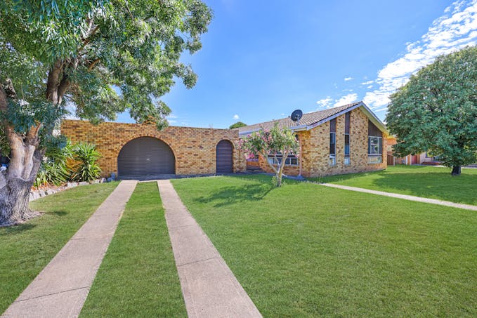 3 Dandaloo Street, Tamworth, NSW, 2340 - Image 1