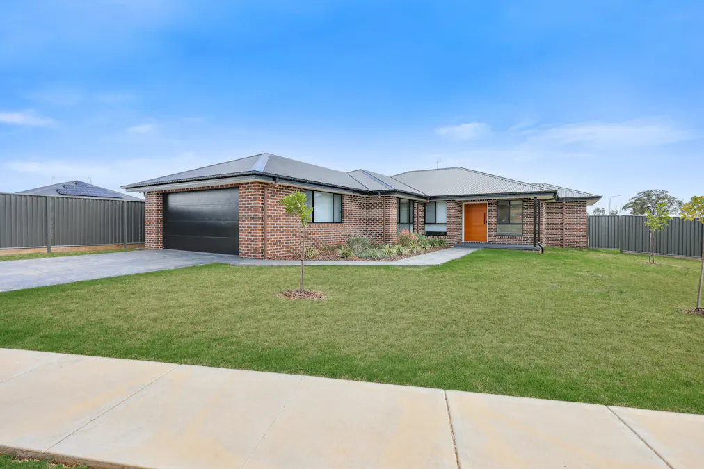 7 Broadway Drive, Tamworth, NSW, 2340 - Image 2