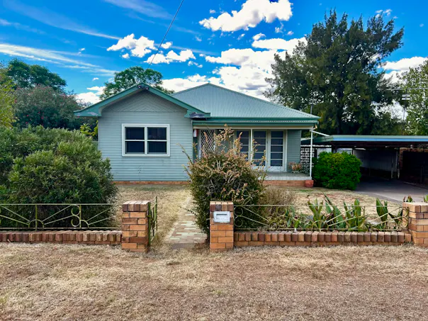 3 Oak Street, Tamworth, NSW, 2340 - Image 1