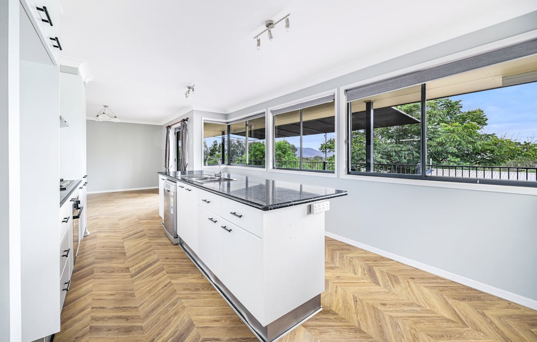 5 Lawrence Avenue, Tamworth, NSW, 2340 - Image 6