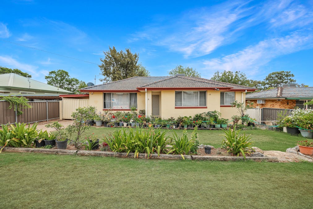 5 Oak Street, Tamworth, NSW, 2340 - Image 1