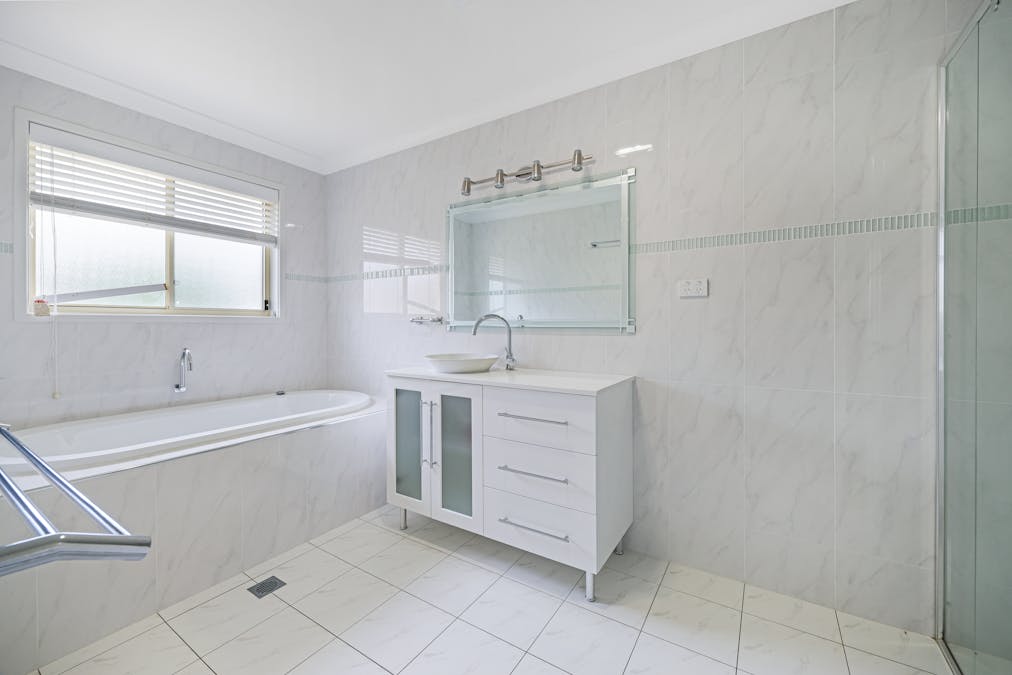 13 Gidgee Street, Tamworth, NSW, 2340 - Image 12