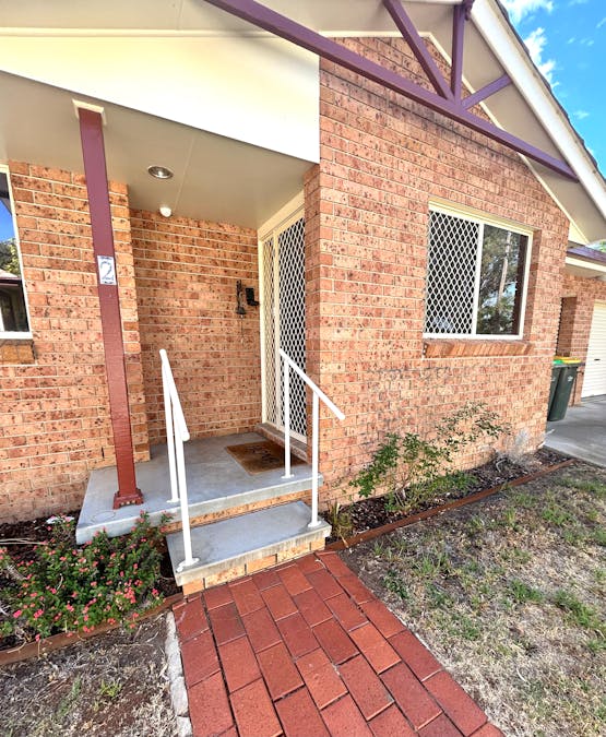 2/72 North Street, North Tamworth, NSW, 2340 - Image 2