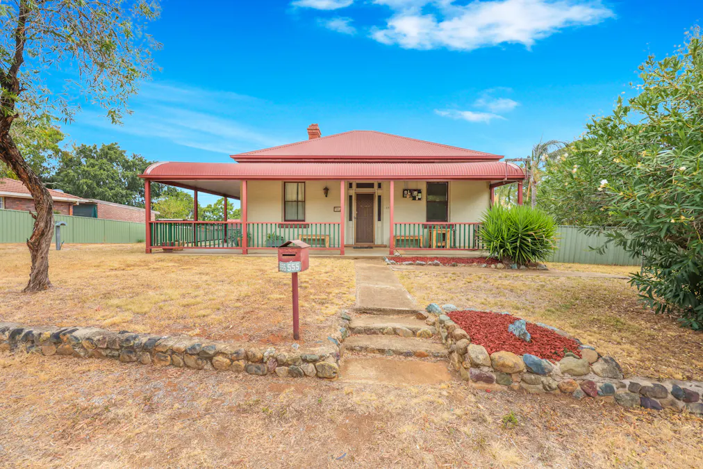 555 - 557 Armidale Road, East Tamworth, NSW, 2340 - Image 1