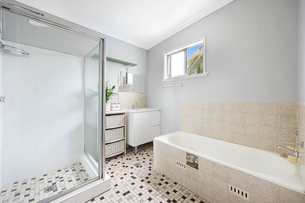 555 - 557 Armidale Road, East Tamworth, NSW, 2340 - Image 6