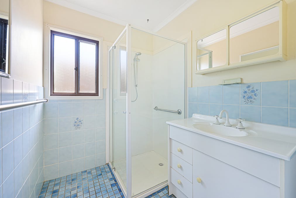 6 Robey Street, Kootingal, NSW, 2352 - Image 5