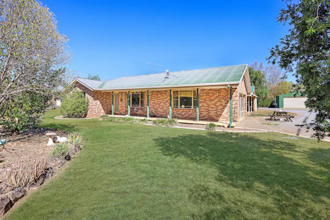 37 Pages Lane, Tamworth, NSW, 2340 - Image 1