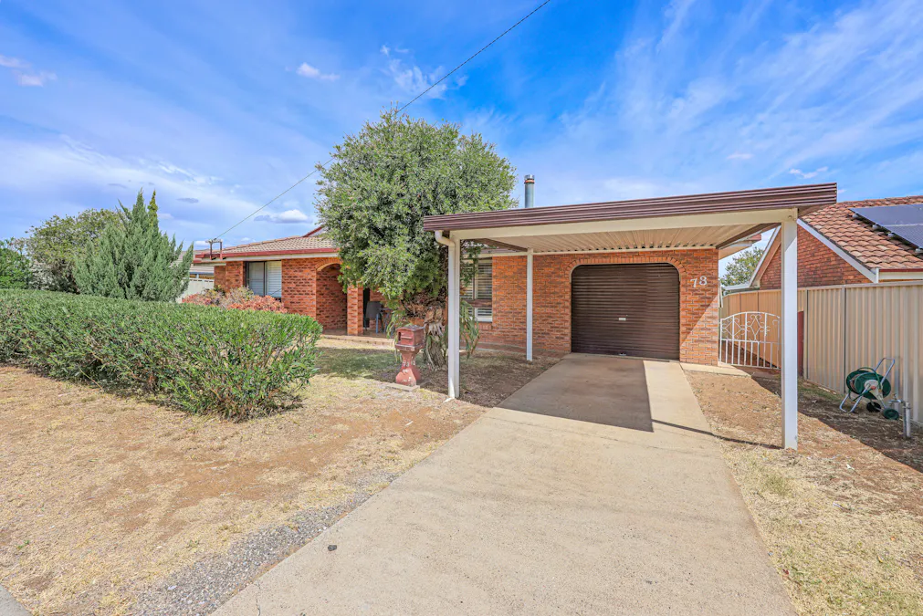 73 Manilla Road, Tamworth, NSW, 2340 - Image 1