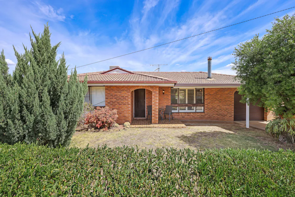 73 Manilla Road, Tamworth, NSW, 2340 - Image 2