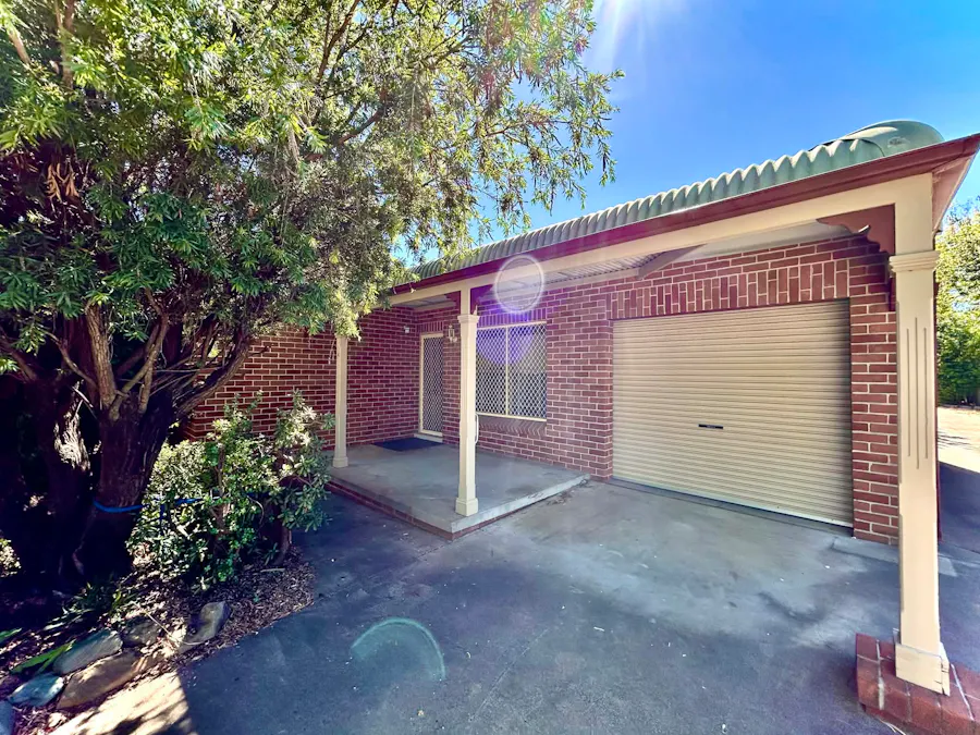 32 Crown Street, Tamworth, NSW, 2340 - Image 1