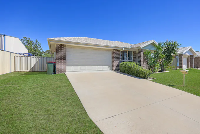 25 Mawson Close, Tamworth, NSW, 2340 - Image 1