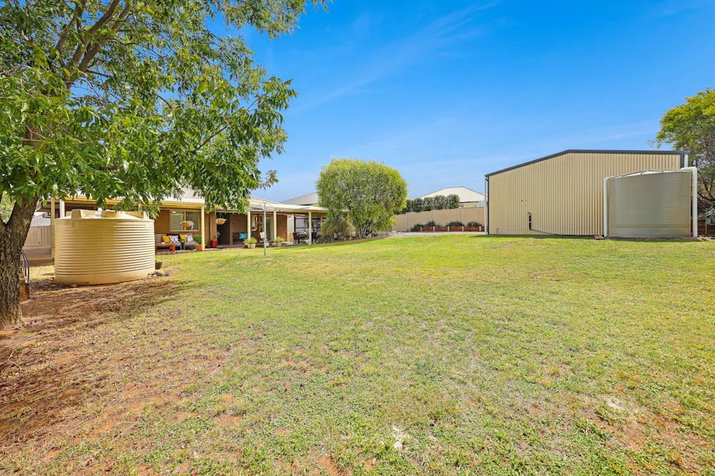 10 Mulconda Close, North Tamworth, NSW, 2340 - Image 17
