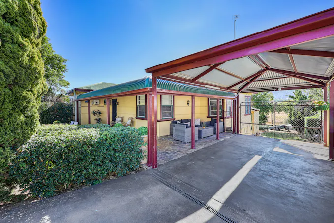 8 Church Street, Tamworth, NSW, 2340 - Image 1