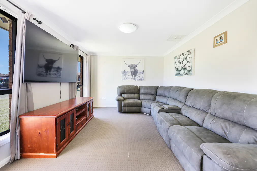 1 Coolamon Close, Tamworth, NSW, 2340 - Image 2
