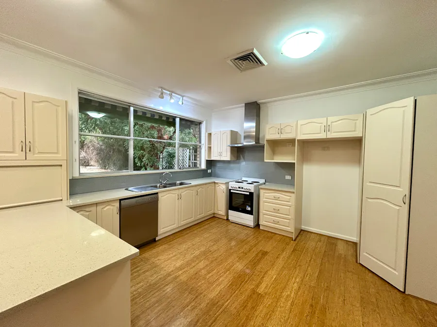 70 Raglan Street, Tamworth, NSW, 2340 - Image 3