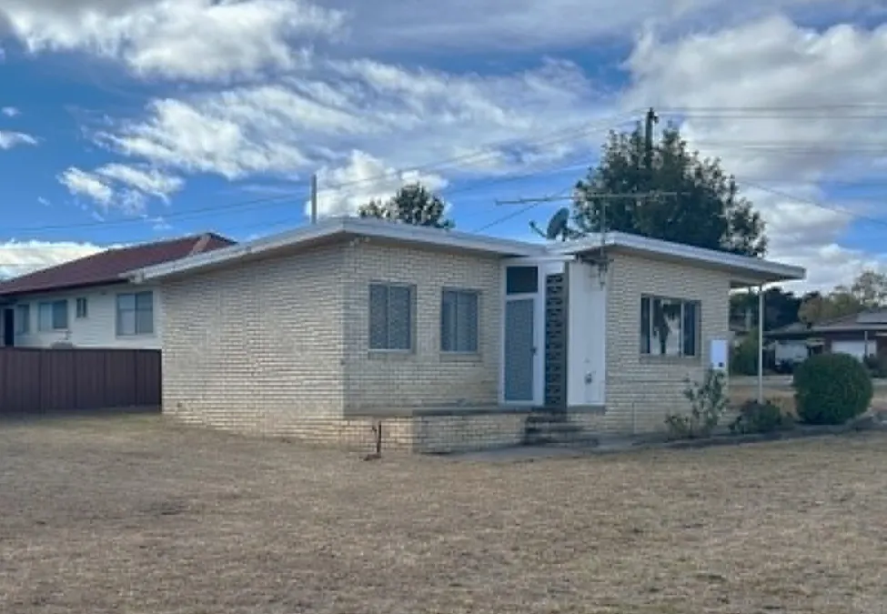 8 Crawford Street, Tamworth, NSW, 2340 - Image 2