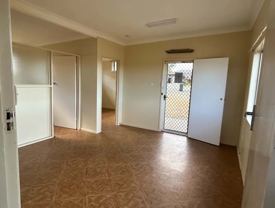 8 Crawford Street, Tamworth, NSW, 2340 - Image 3