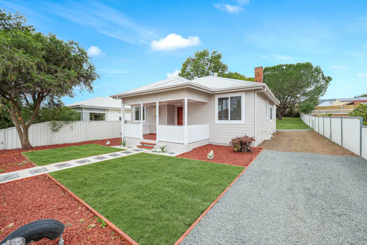 100 Denison Street, Tamworth, NSW, 2340