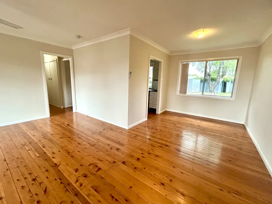 31 Holland Street, South Tamworth, NSW, 2340 - Image 2