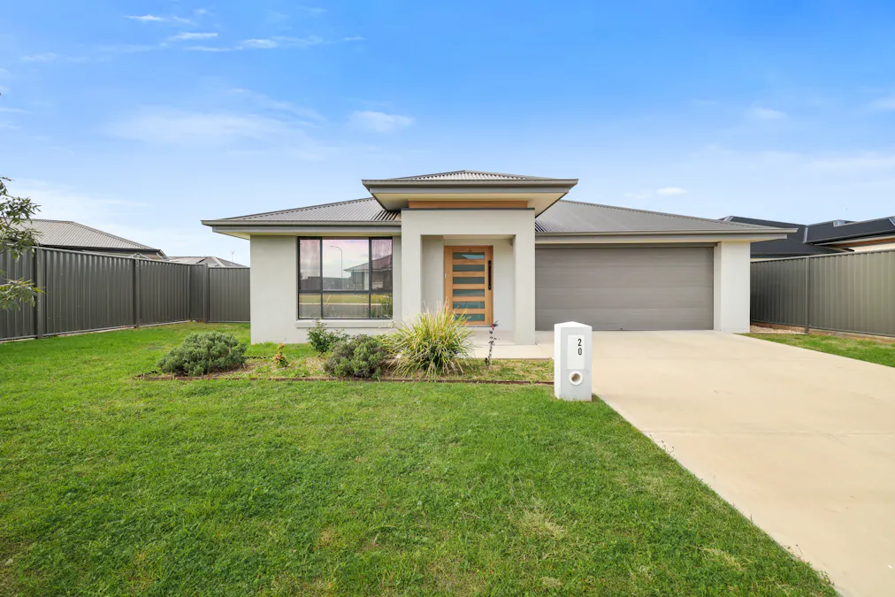 20 Gilbert Drive, Tamworth, NSW, 2340 - Image 1