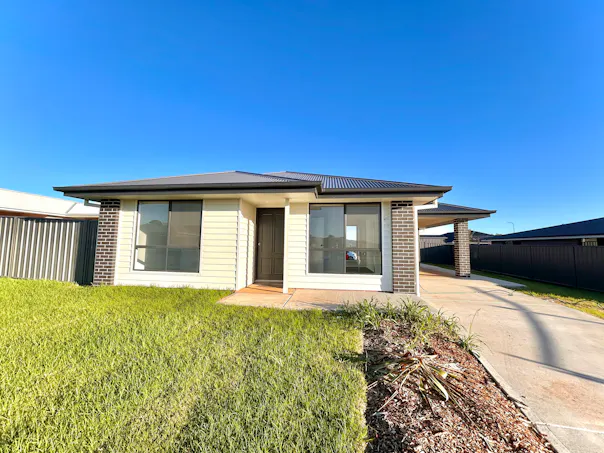1/105 Evesham Circuit, Tamworth, NSW, 2340 - Image 1
