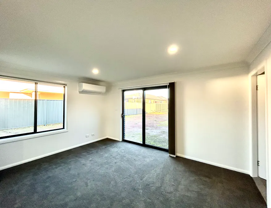 1/105 Evesham Circuit, Tamworth, NSW, 2340 - Image 2