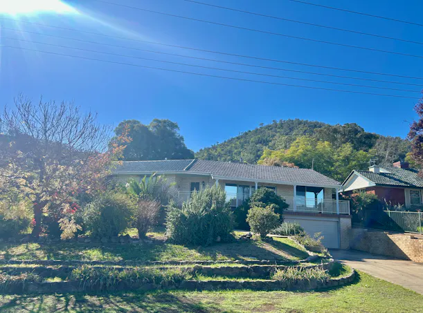 70 Raglan Street, Tamworth, NSW, 2340 - Image 1