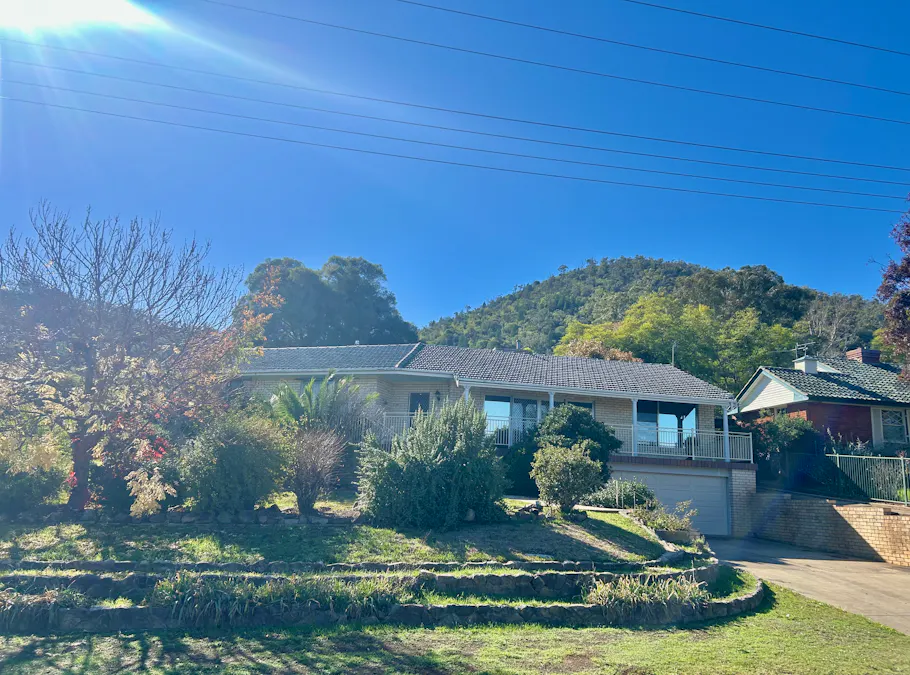 70 Raglan Street, Tamworth, NSW, 2340 - Image 1