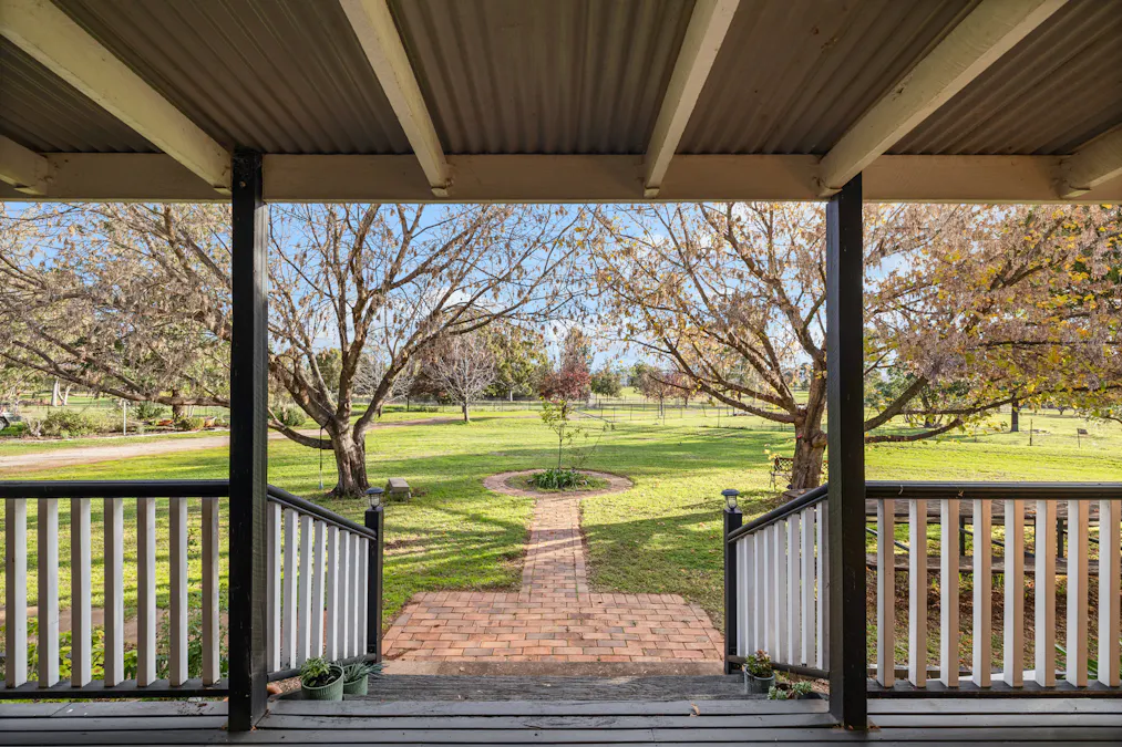 86 Meadow Banks Drive, Tamworth, NSW, 2340 - Image 2
