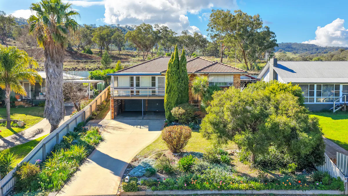 318 Armidale Road, Tamworth, NSW, 2340 - Image 1