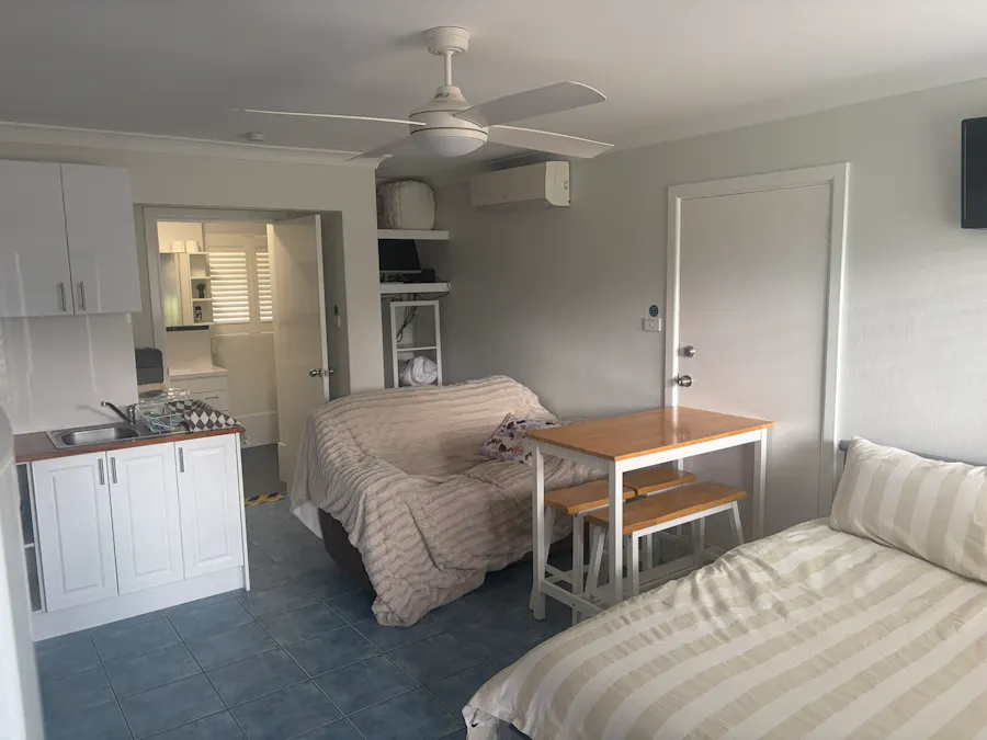 Flat B/114 Kent Street, Tamworth, NSW, 2340 - Image 2
