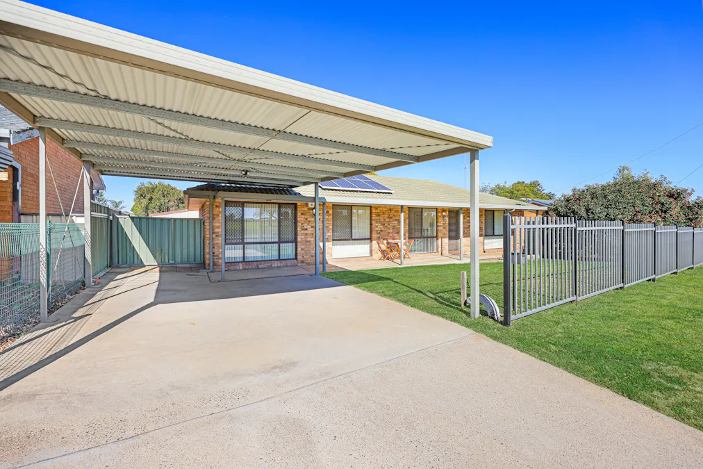 22 Macgregor Street, Tamworth, NSW, 2340 - Image 2