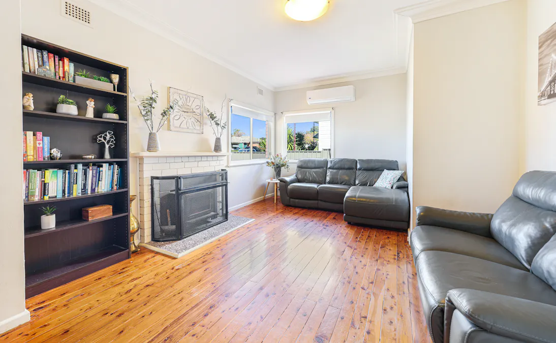 42 Croydon Avenue, Tamworth, NSW, 2340 - Image 2