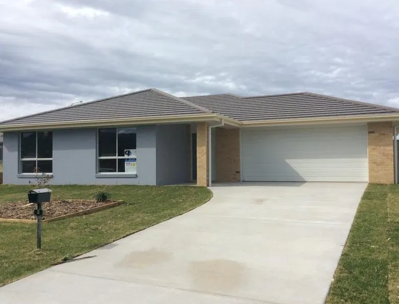 2 Barber Street, Kootingal, NSW, 2352 - Image 1