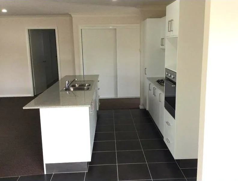 2 Barber Street, Kootingal, NSW, 2352 - Image 3