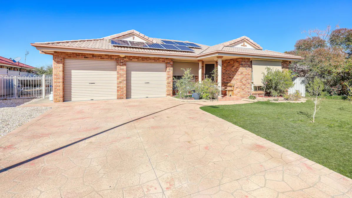 46 Wahroonga Drive, Tamworth, NSW, 2340 - Image 2