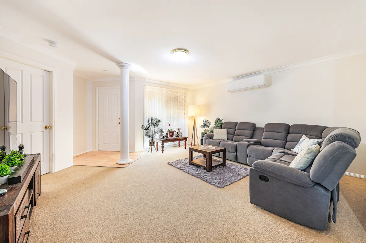 46 Wahroonga Drive — photo 3 of 17