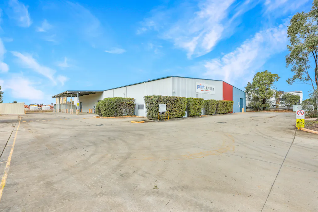 64 - 66 Armstrong Street, Tamworth, NSW, 2340 - Image 4