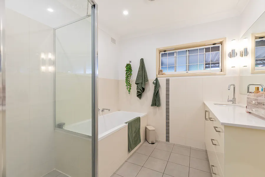 35 Kinarra Street, Tamworth, NSW, 2340 - Image 8