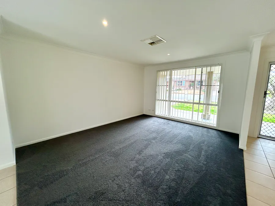 15 Merrinee Place, Tamworth, NSW, 2340 - Image 2